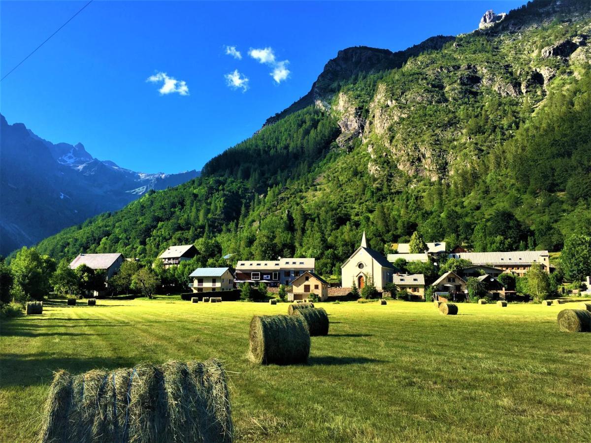 Auberge Des Ecrins Champoléon Eksteriør billede